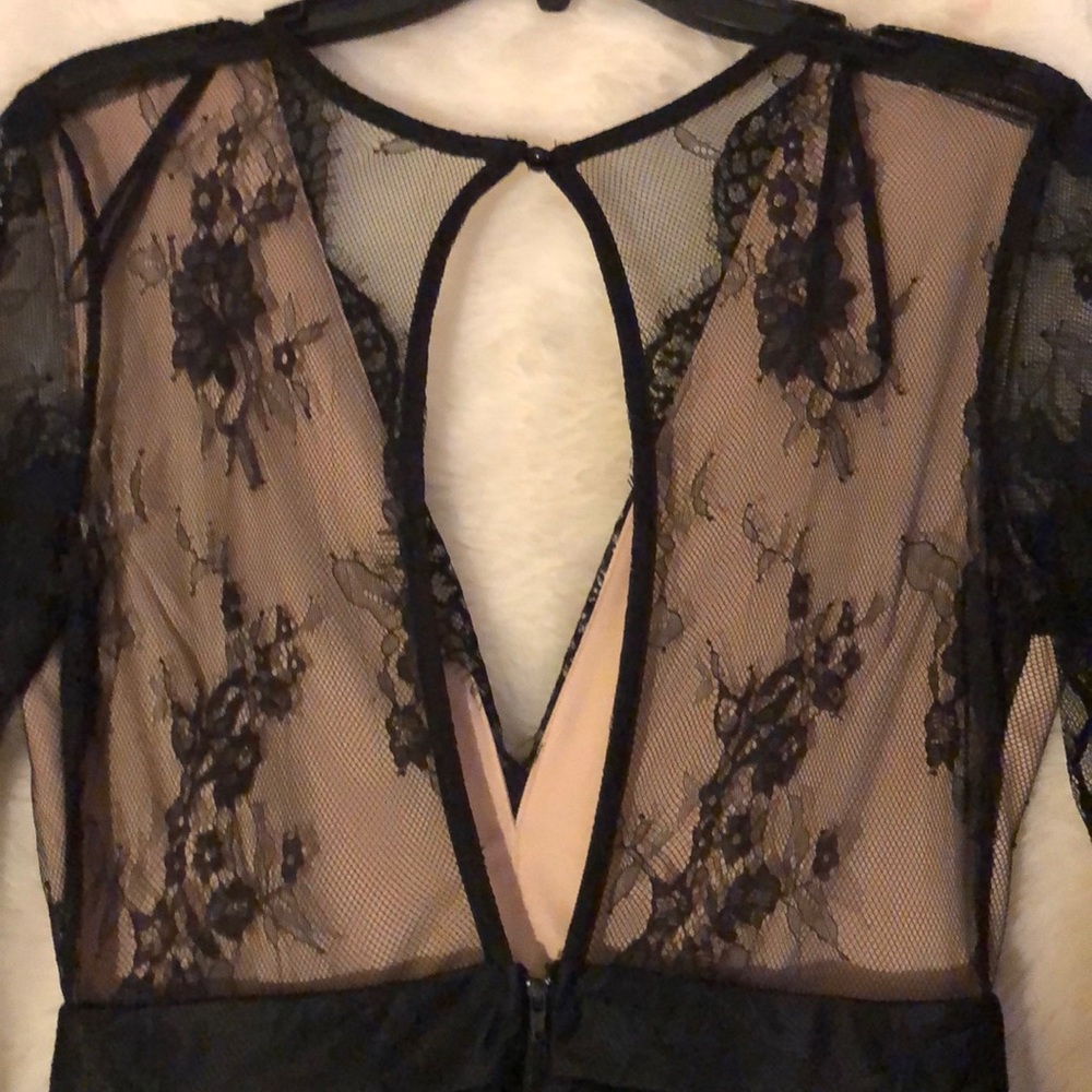 Dress - Picture 4 of 8